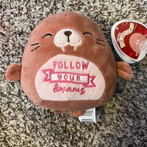 NWT Squishmallow Bindy seal